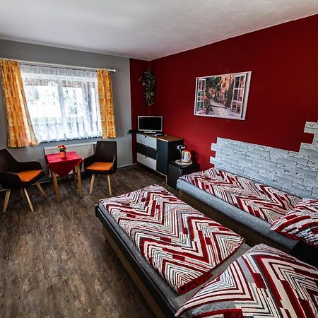 Dobřichovice 乌图拉卡旅馆酒店 外观 照片