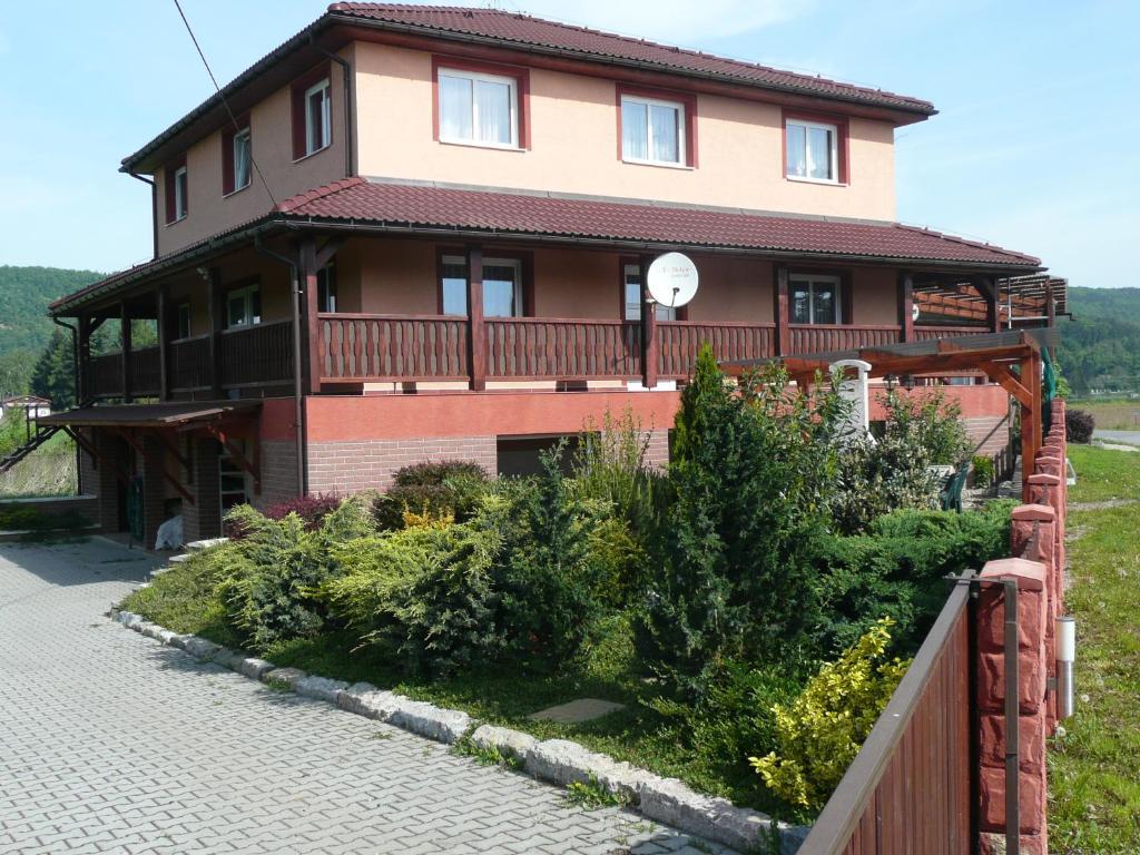Dobřichovice 乌图拉卡旅馆酒店 外观 照片